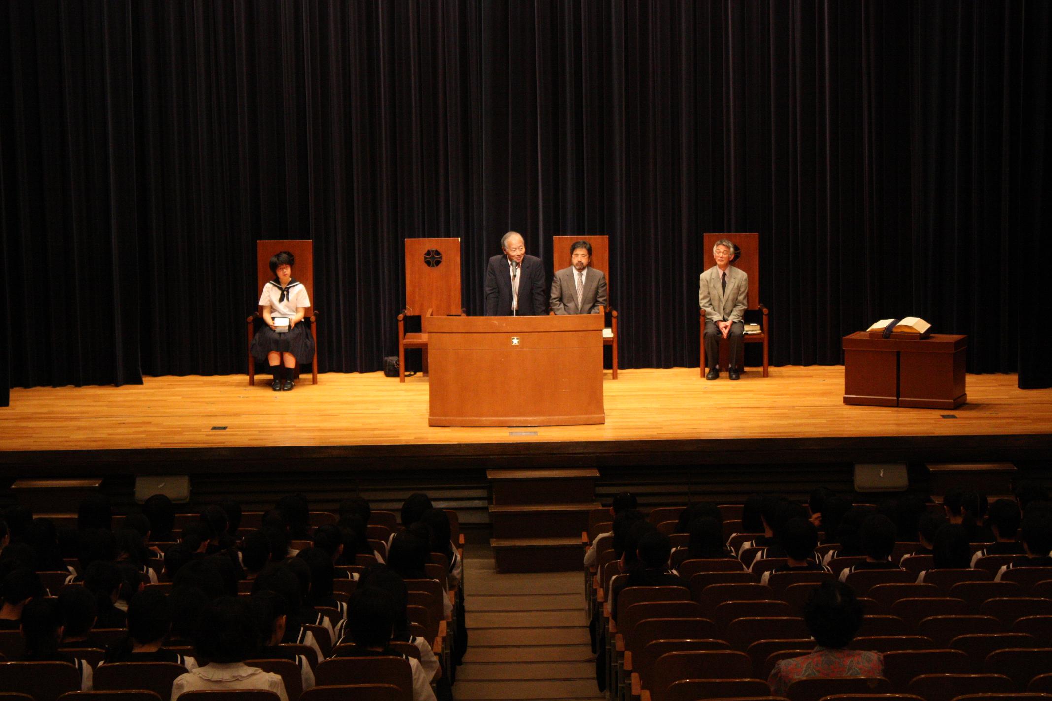 http://www.unicef-hokkaido.jp/20090626hokuseigakuen3.jpg