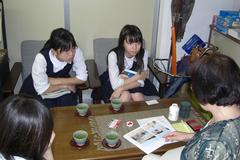 20090716kyouikudaihuzokutyuugakkou_sinbunbu1.jpg