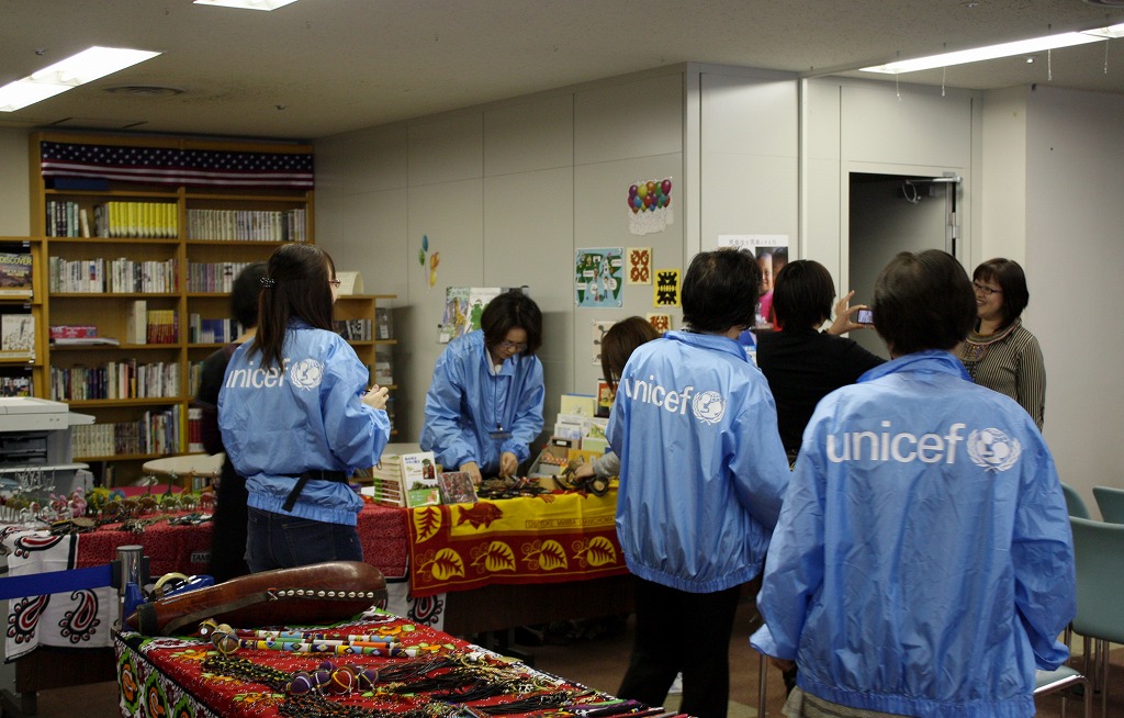 http://www.unicef-hokkaido.jp/img/002%20-%20%E3%82%B3%E3%83%94%E3%83%BC%20%283%29.jpg