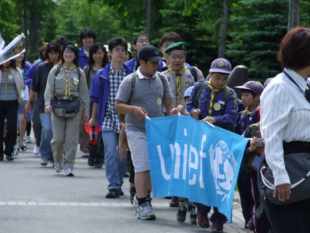 http://www.unicef-hokkaido.jp/img/2006lovewalk.jpg