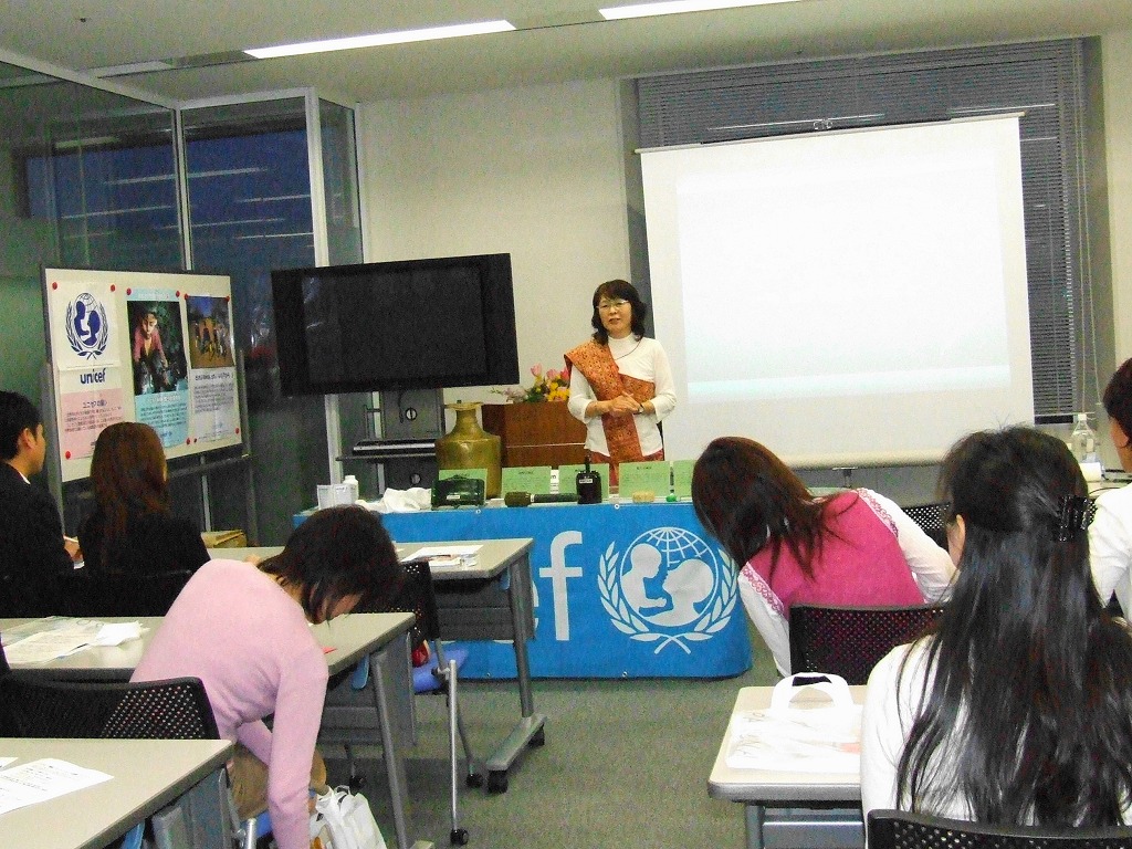 http://www.unicef-hokkaido.jp/img/2007pasona_kouen.jpg