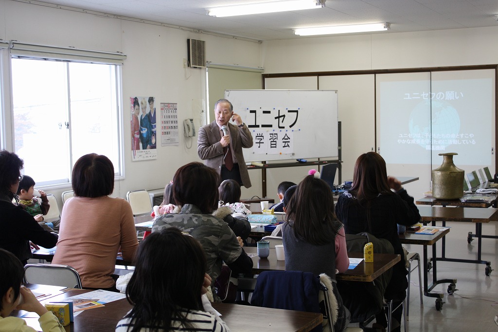 http://www.unicef-hokkaido.jp/img/20090109tomakomai1.jpg