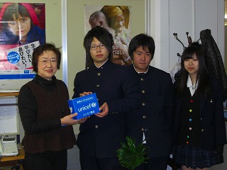 http://www.unicef-hokkaido.jp/img/20101221nopporokoukou1.jpg