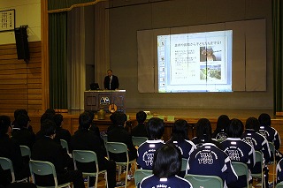 http://www.unicef-hokkaido.jp/img/201101yuuhututyuugakkou1.jpg