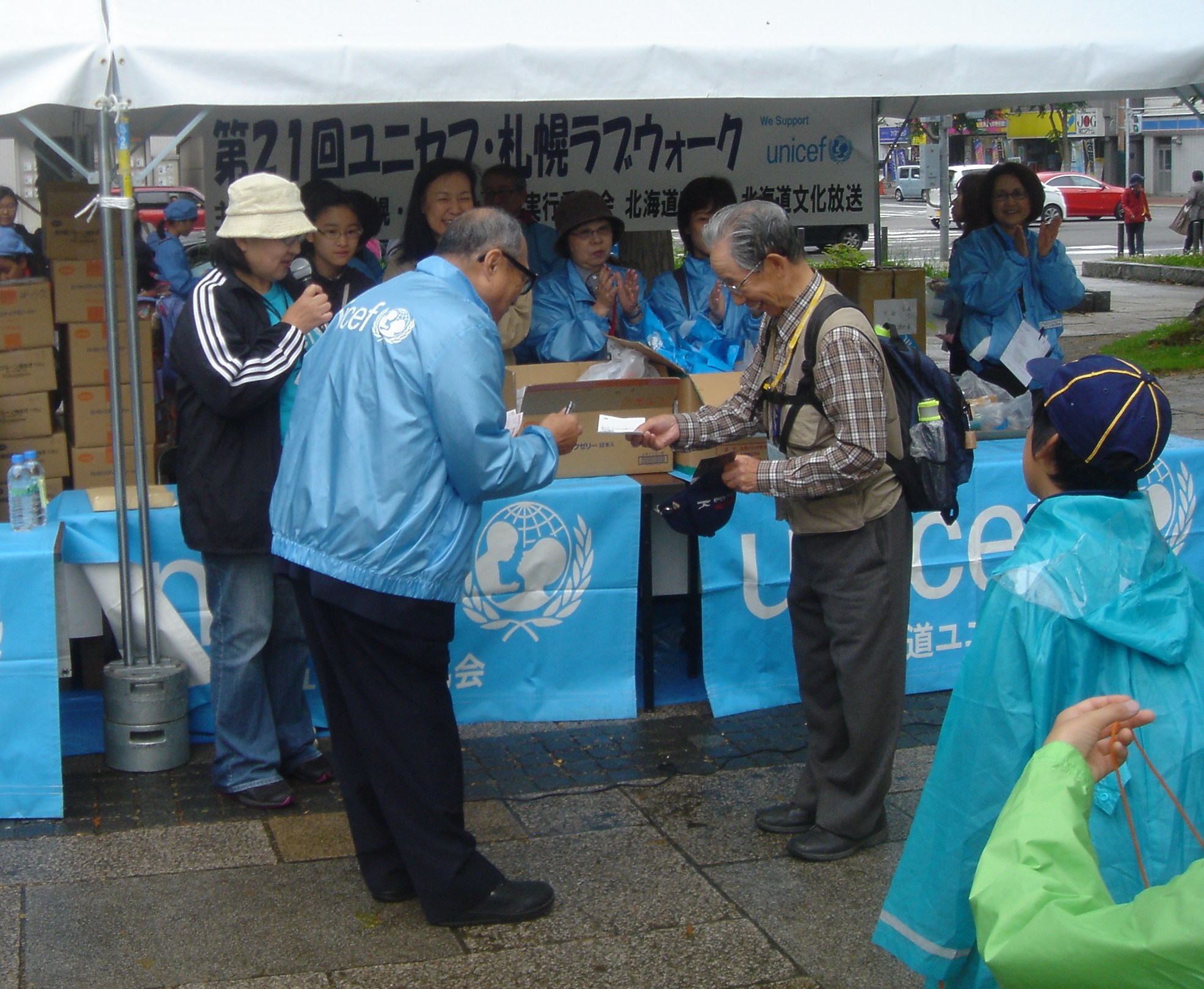 http://www.unicef-hokkaido.jp/img/DSC02270.JPG