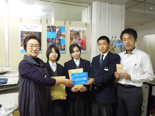 http://www.unicef-hokkaido.jp/img/DSCN1566.jpg