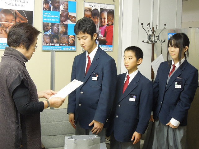 http://www.unicef-hokkaido.jp/img/DSCN1587.jpg