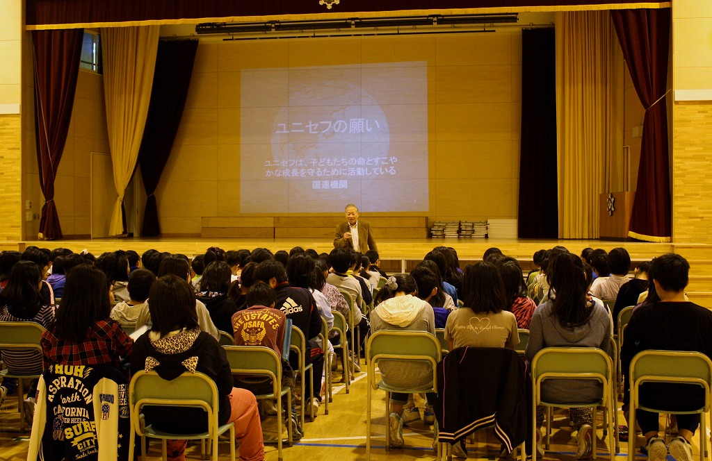 http://www.unicef-hokkaido.jp/img/minami%2002.jpg