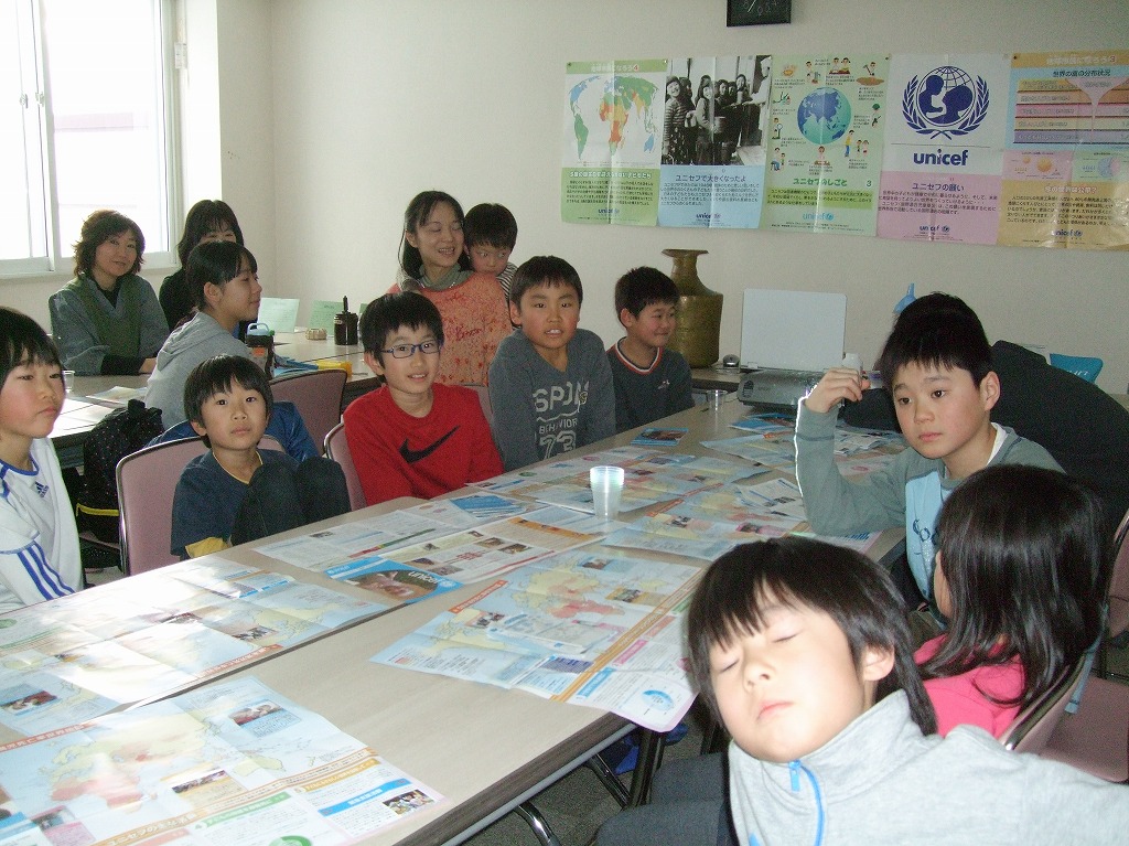 http://www.unicef-hokkaido.jp/img/oyakowintervacation.jpg