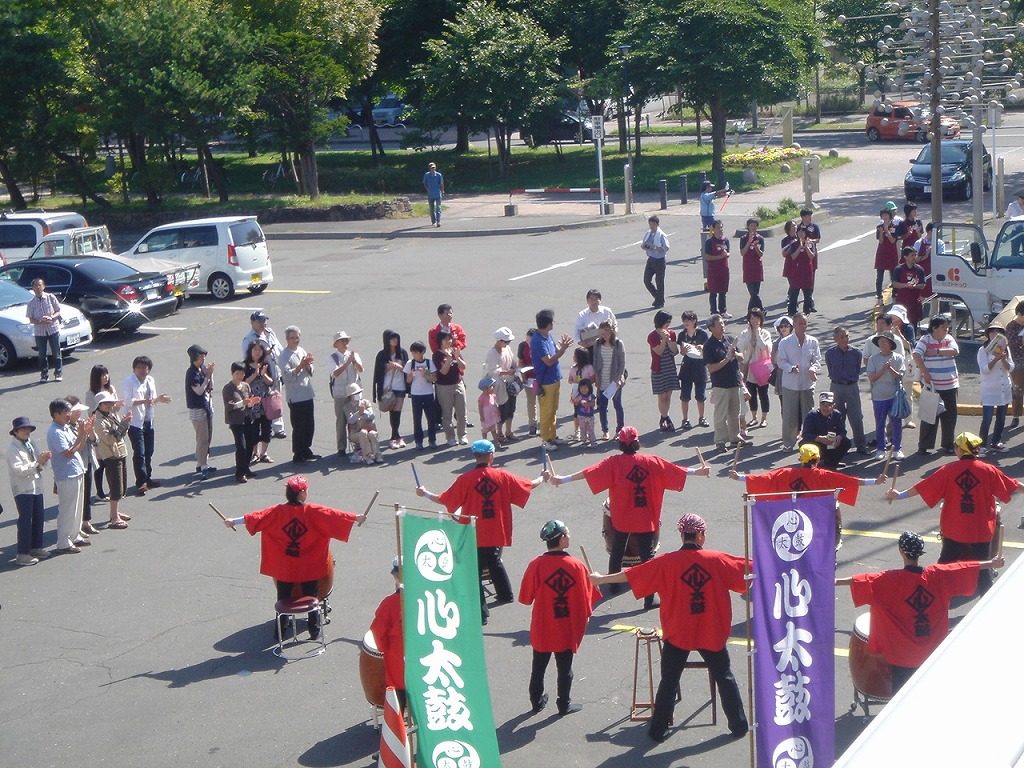 http://www.unicef-hokkaido.jp/img/tomakomai5.jpg